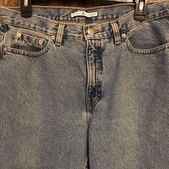 Tommy Hilfiger Sz 12 Blue Denim High Waisted Light Wash Cotton Mom Jeans - Picture 3 of 9